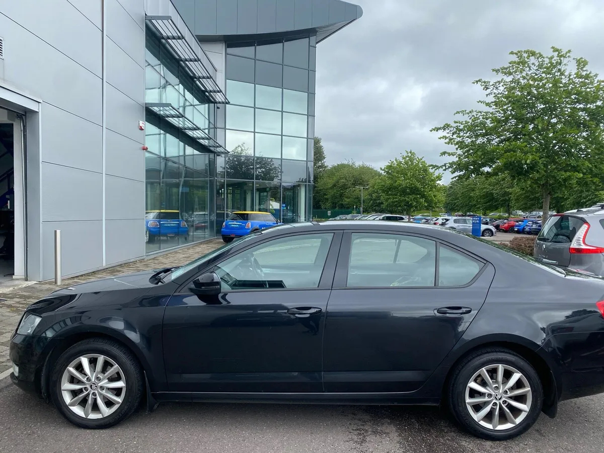 Skoda Octavia 1.2 TSI 110bhp Ambition - Image 2
