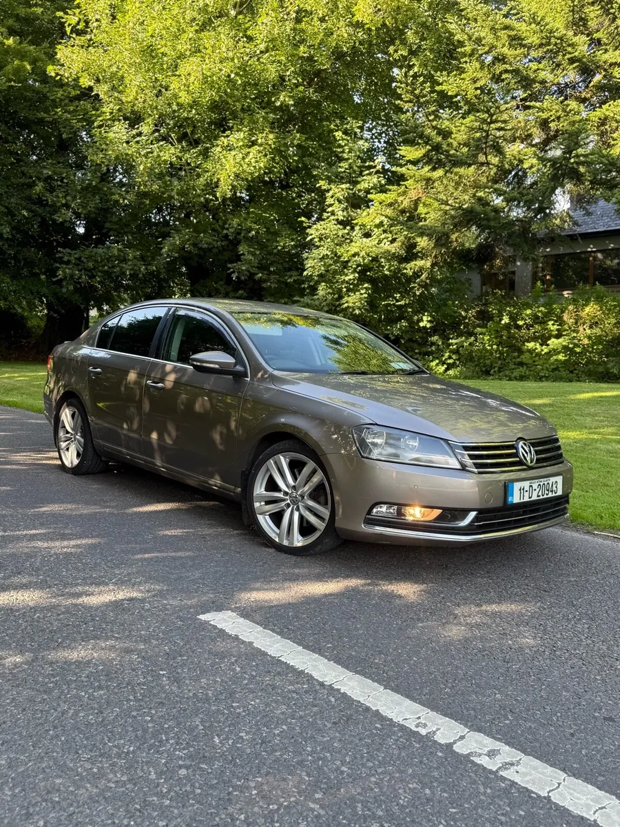 Volkswagen Passat - Image 1
