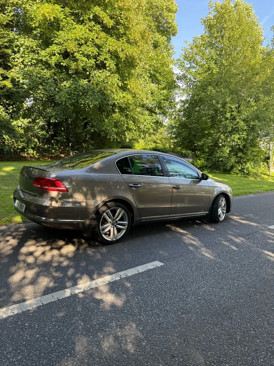 Volkswagen Passat - Image 4