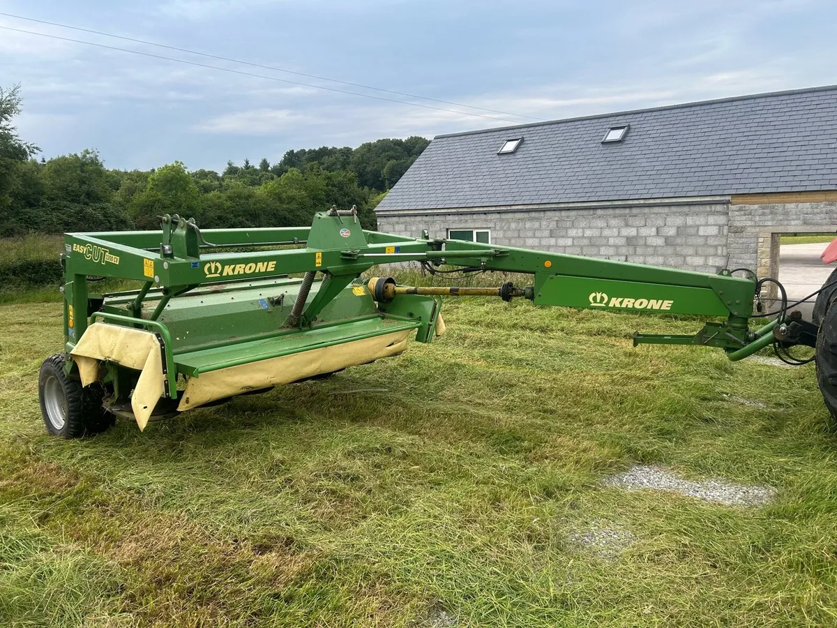 Krone 3200 10 ft trailed mower - Image 1