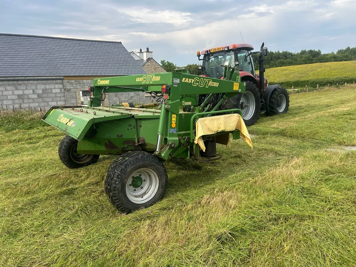 Krone 3200 10 ft trailed mower - Image 2