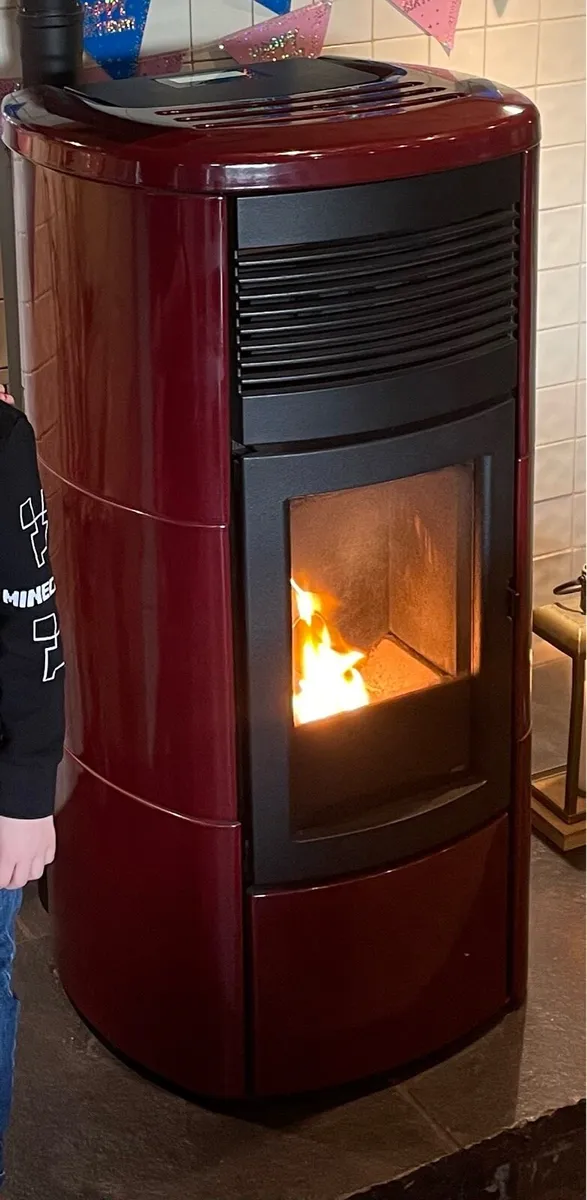 Wood pellet stove 24kw with boiler - Image 1
