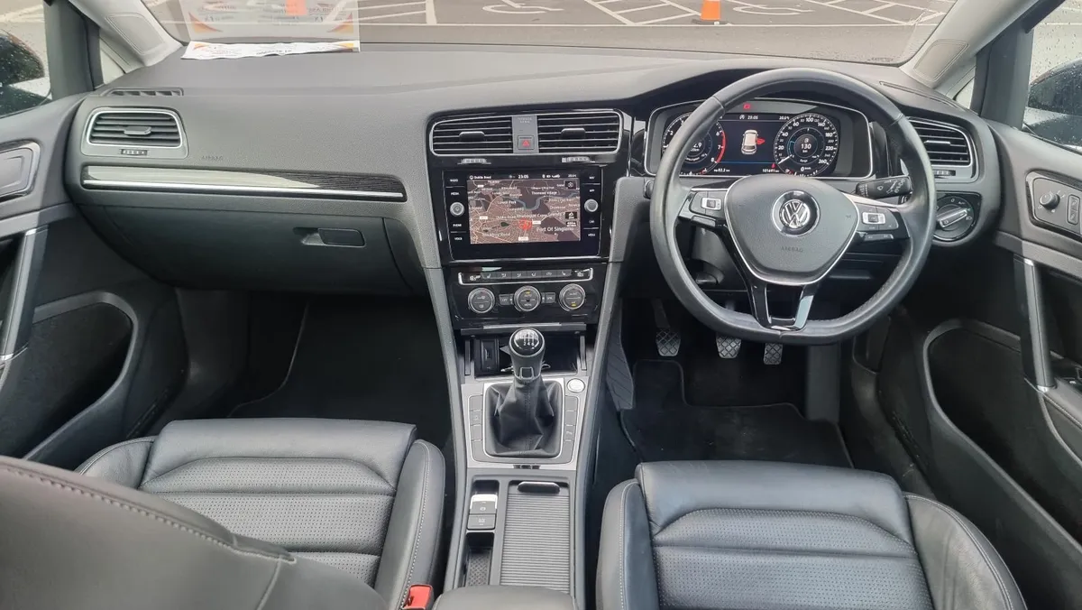 Golf 2019 tsi  petrol - Image 3