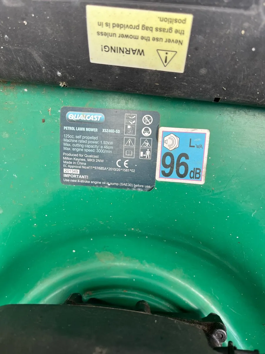 Petrol lawnmower - Image 3