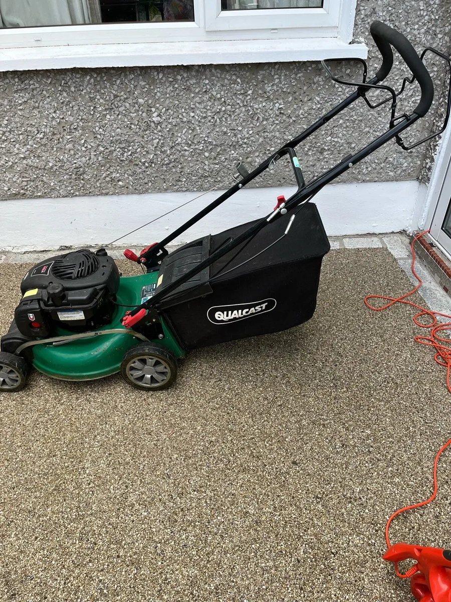 Petrol lawnmower - Image 4