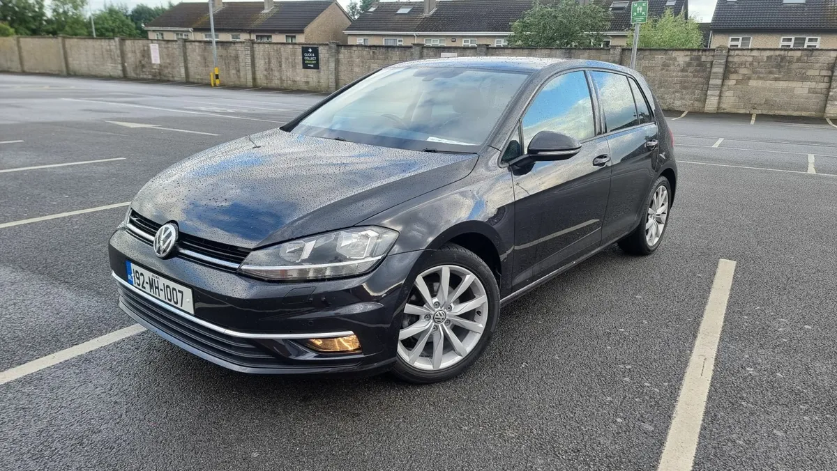 Golf 2019 tsi  petrol - Image 1