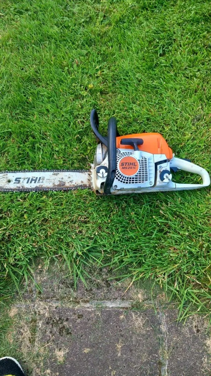 Stihl chainsaw - Image 1