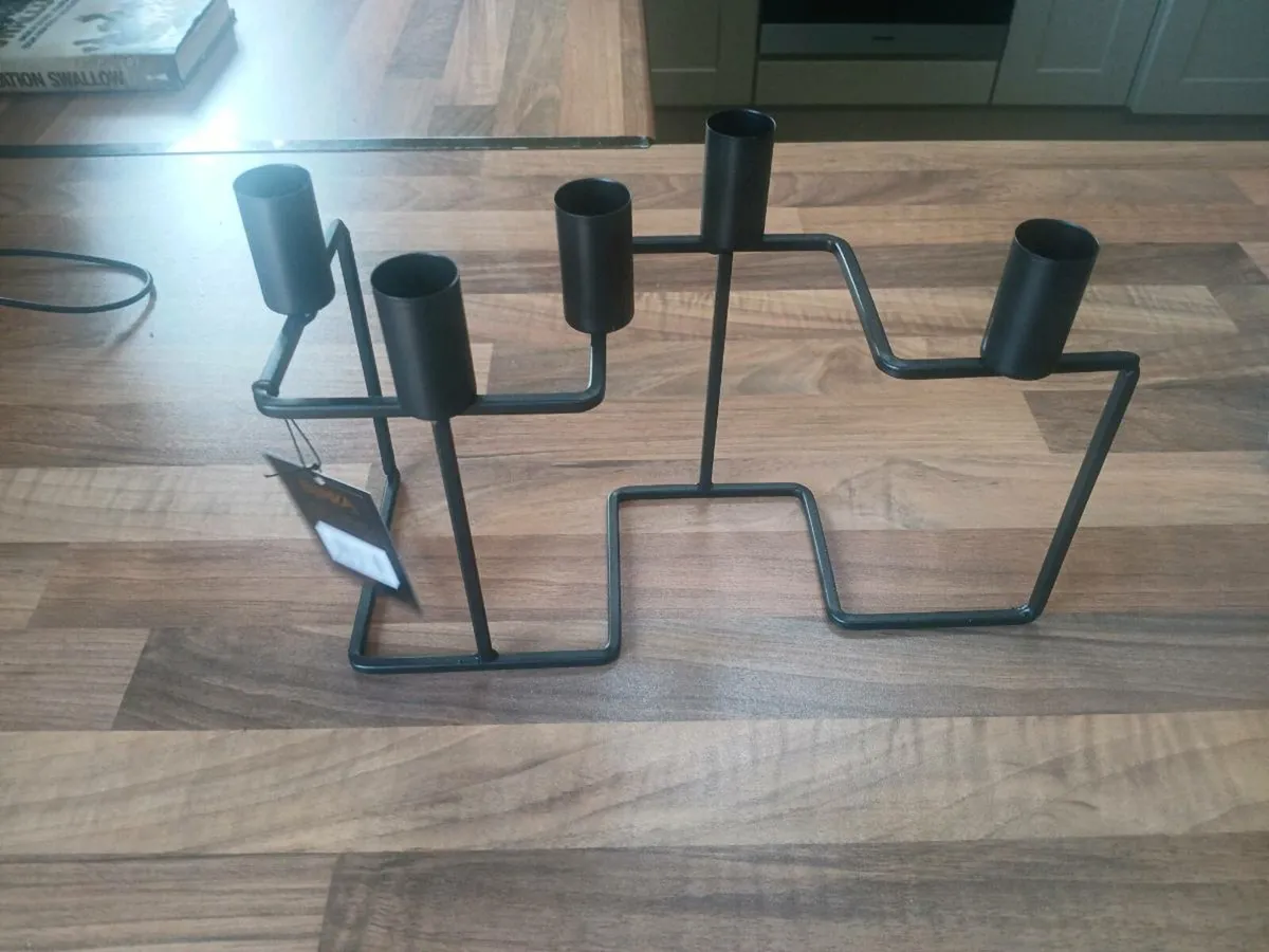 Black stunning candle holder - Image 2