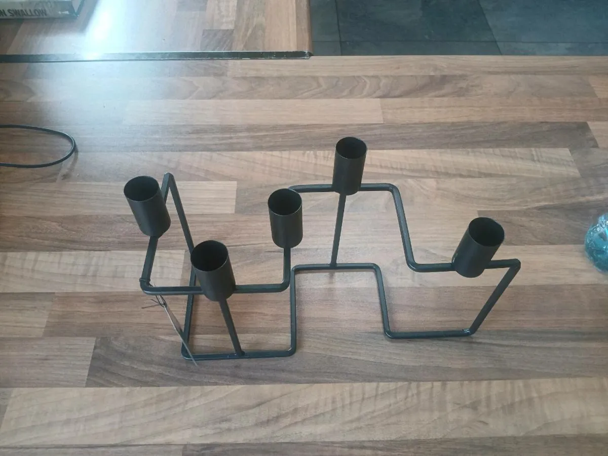 Black stunning candle holder - Image 4