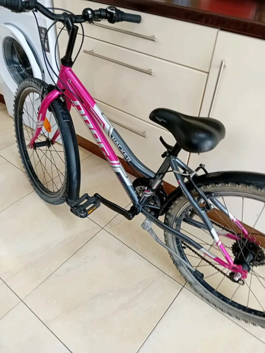 GIRLS MOUNTAIN BIKE 24 INCH WHEELS