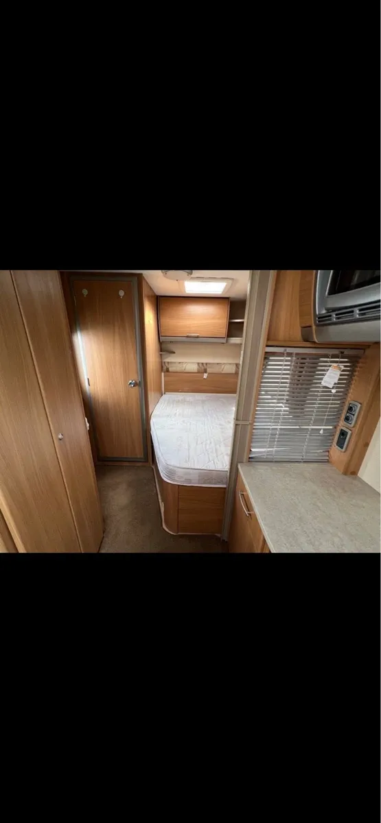 Swift charisma 555 caravan - Image 4