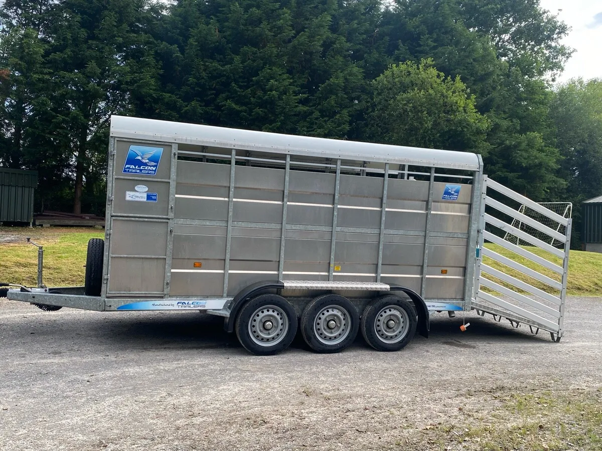 Falcon cattle trailer - Image 1