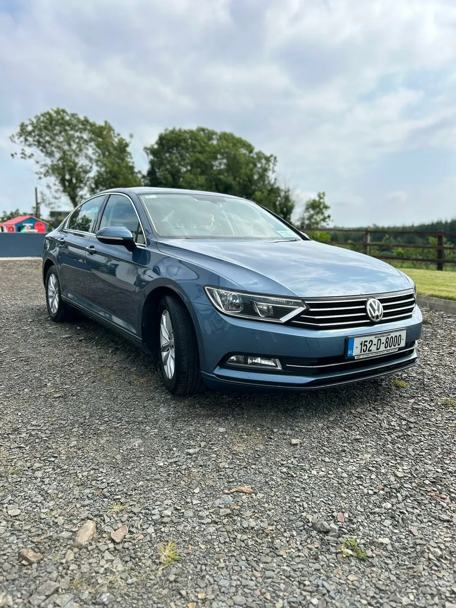 2015 Volkswagen Passat - Image 1