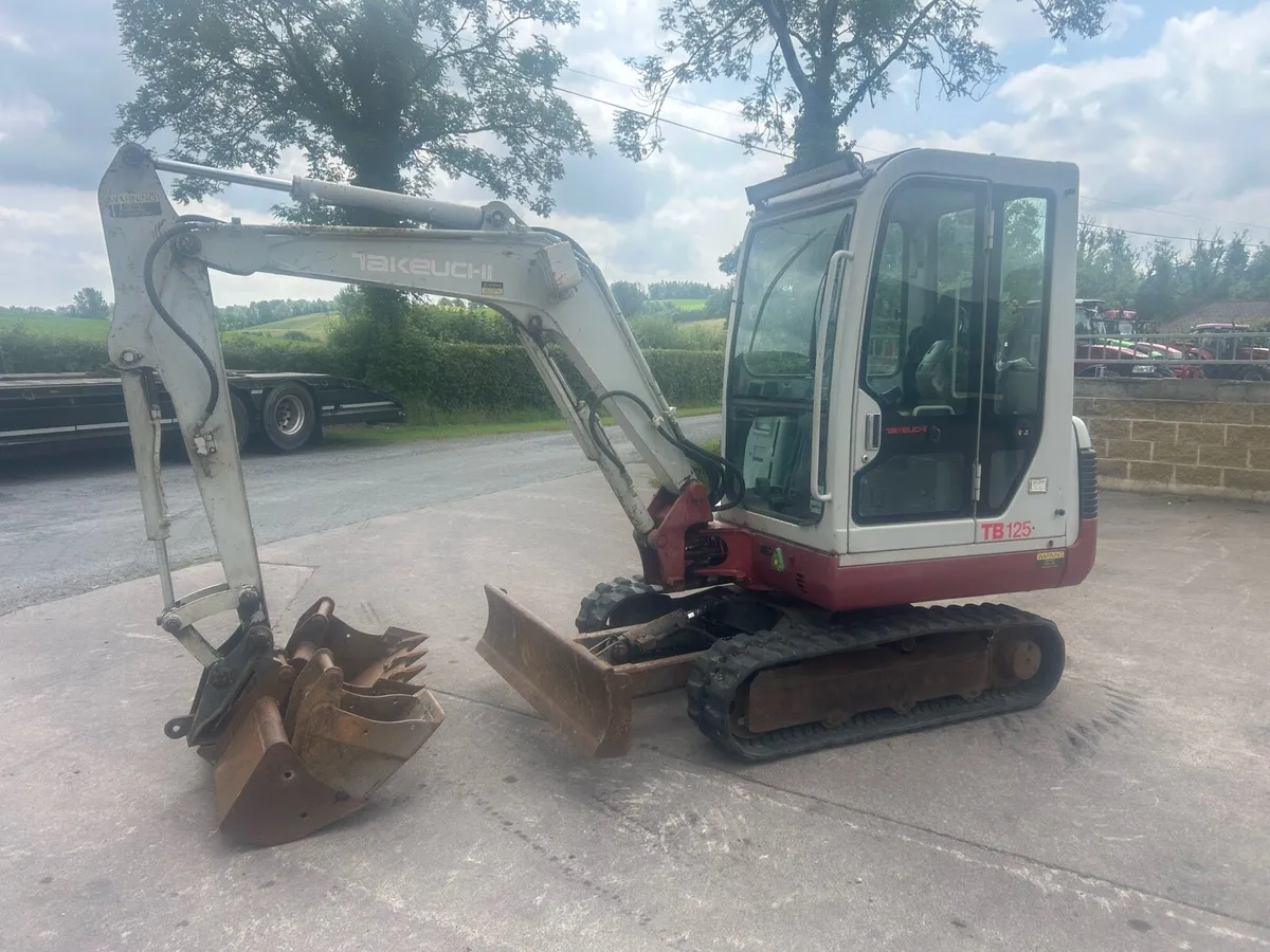 Takeuchi 125 3 ton digger - Image 2