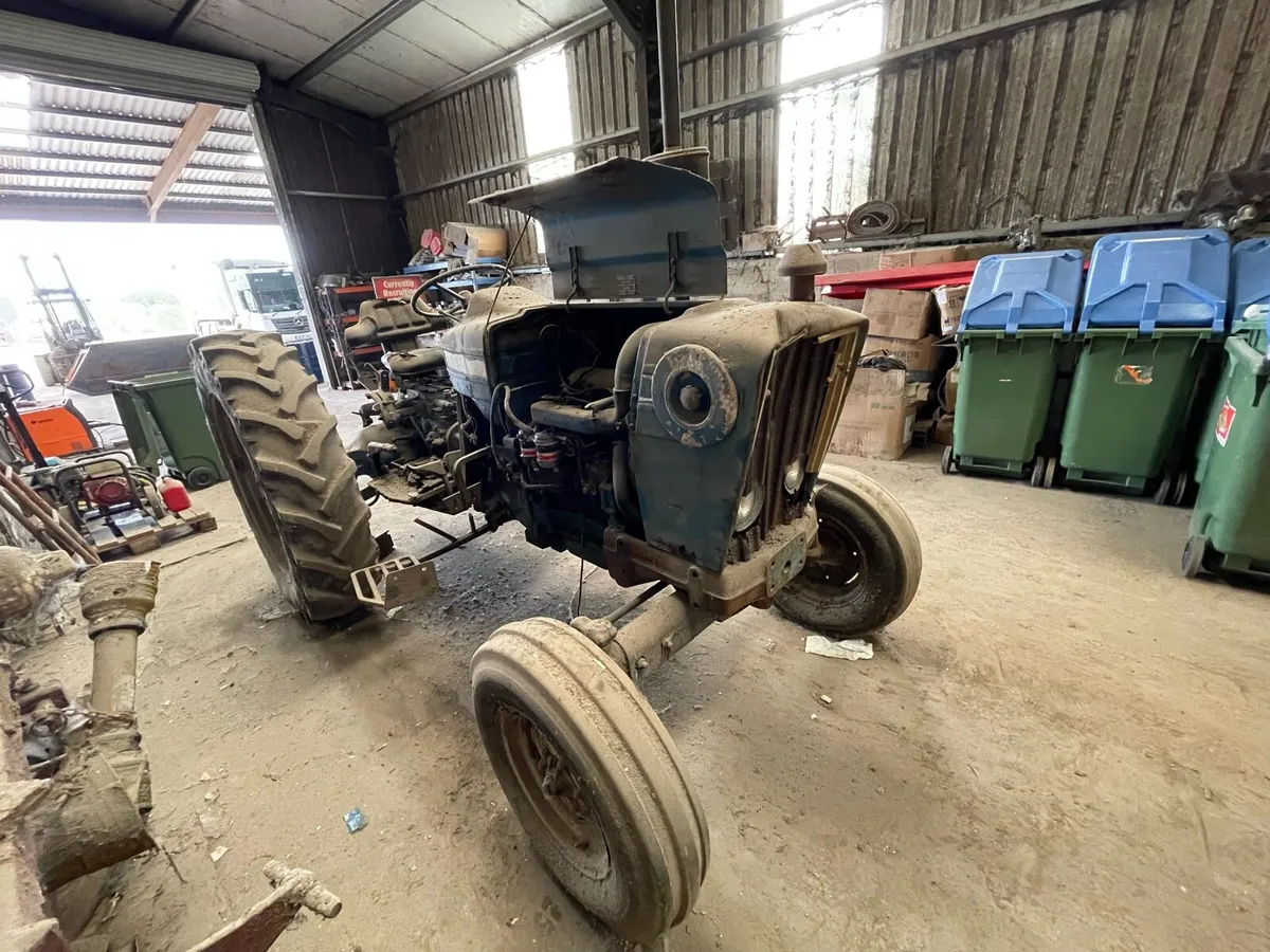 Ford 4600 - Image 2