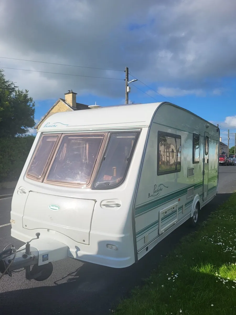 Coachman pastiche - Image 1
