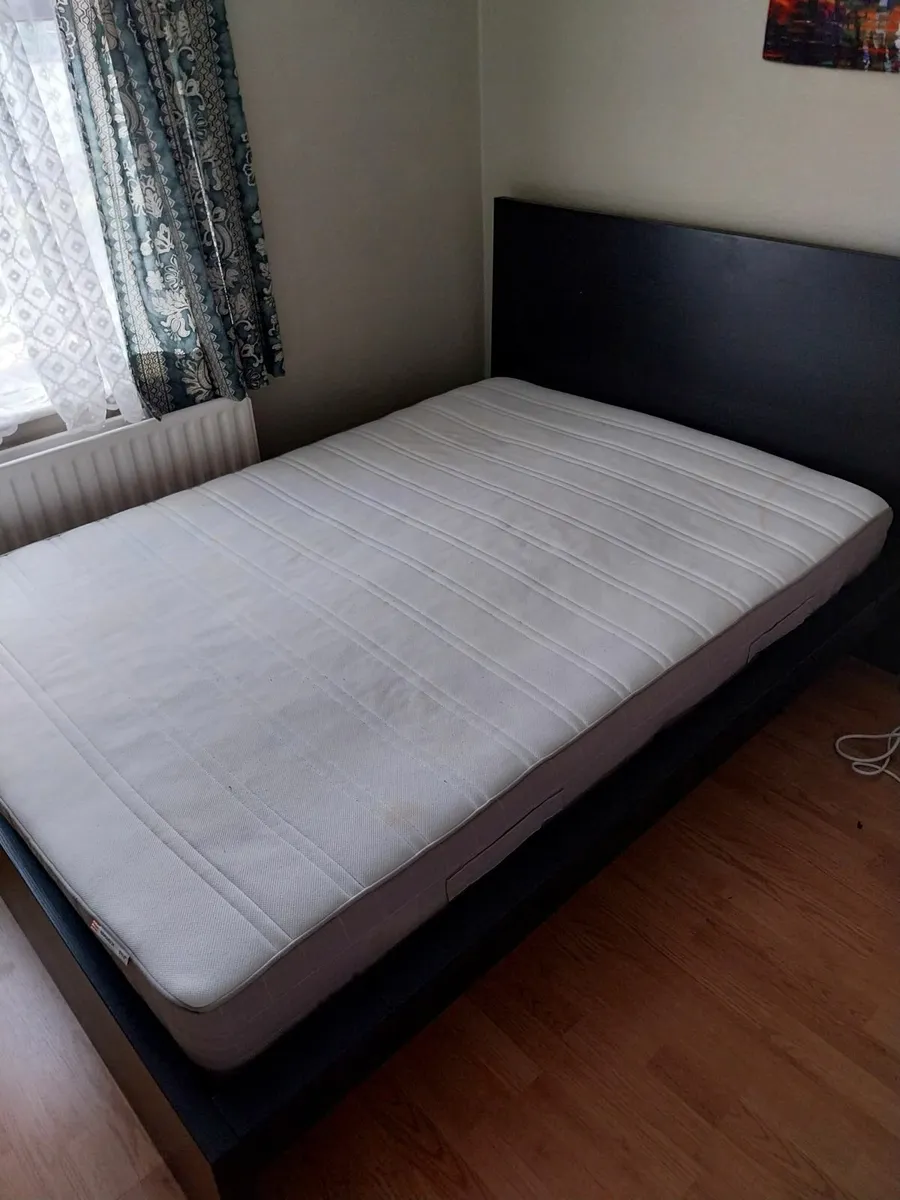 Bed - Image 2
