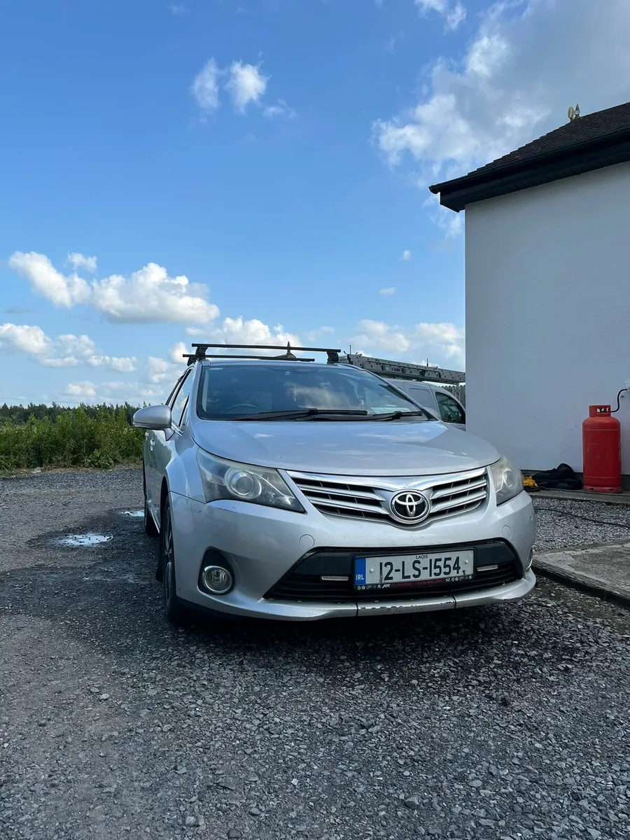 Toyota avensis 2012 - Image 1