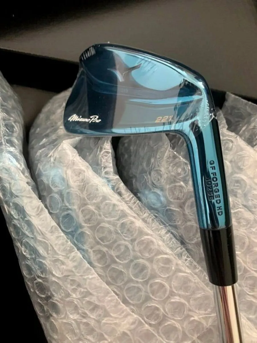 Mizuno Pro 221 Blue Limited Edition Irons Unused - Image 4