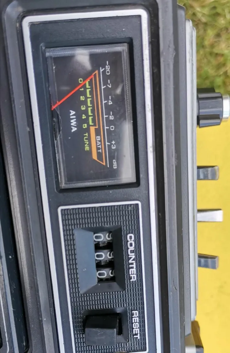 AIWA TPR-900 Desktop Cassette Radio Recorder - Image 2