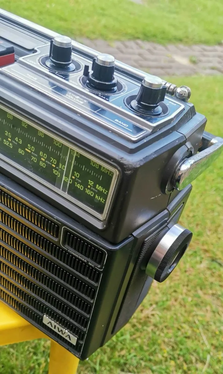 AIWA TPR-900 Desktop Cassette Radio Recorder - Image 4