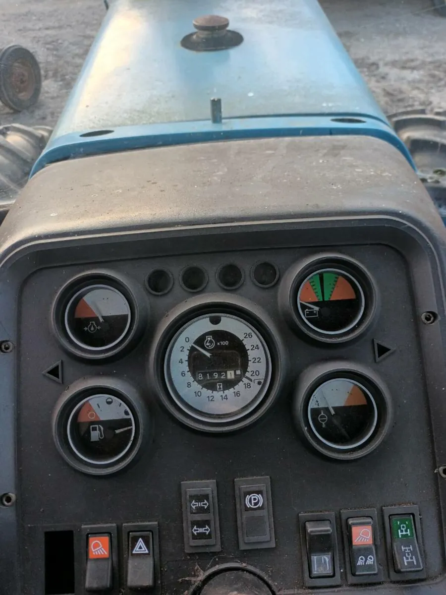 Ford 8630 Dual power - Image 2