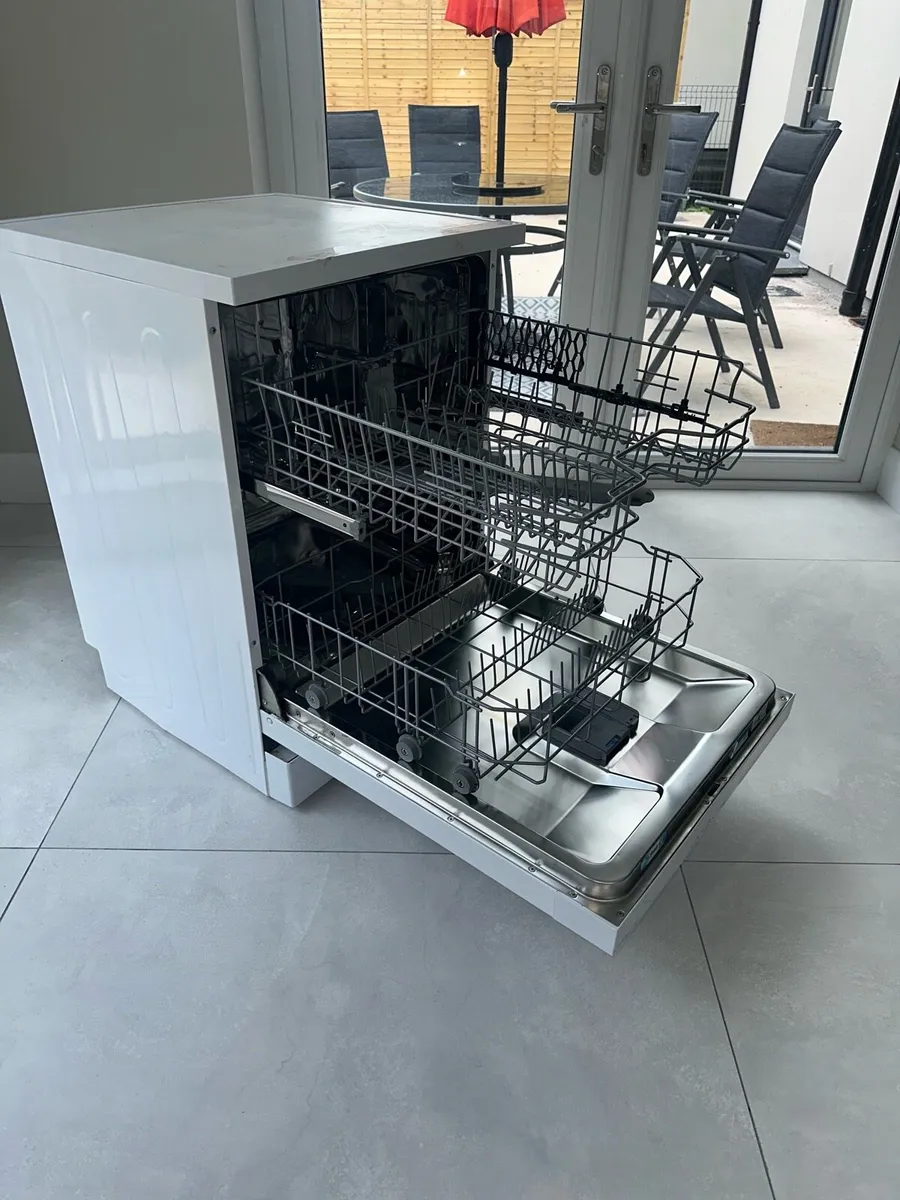 BEKO Full-size Dishwasher - White - Image 1