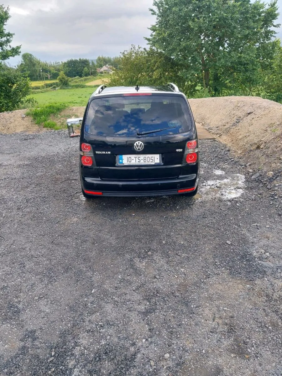 VW TOURAN - Image 4