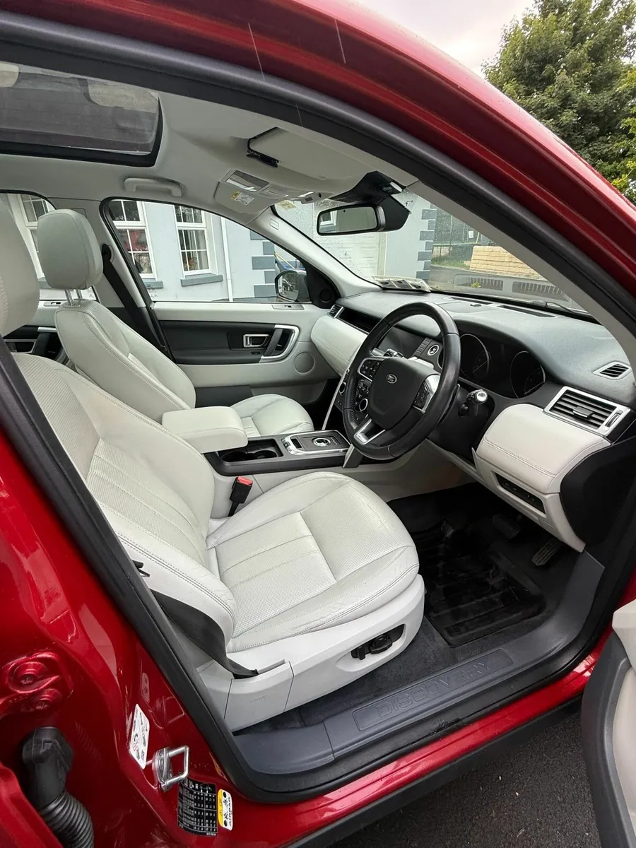 Land Rover Discovery Sport HSE Auto 7-Seater 2017 - Image 2