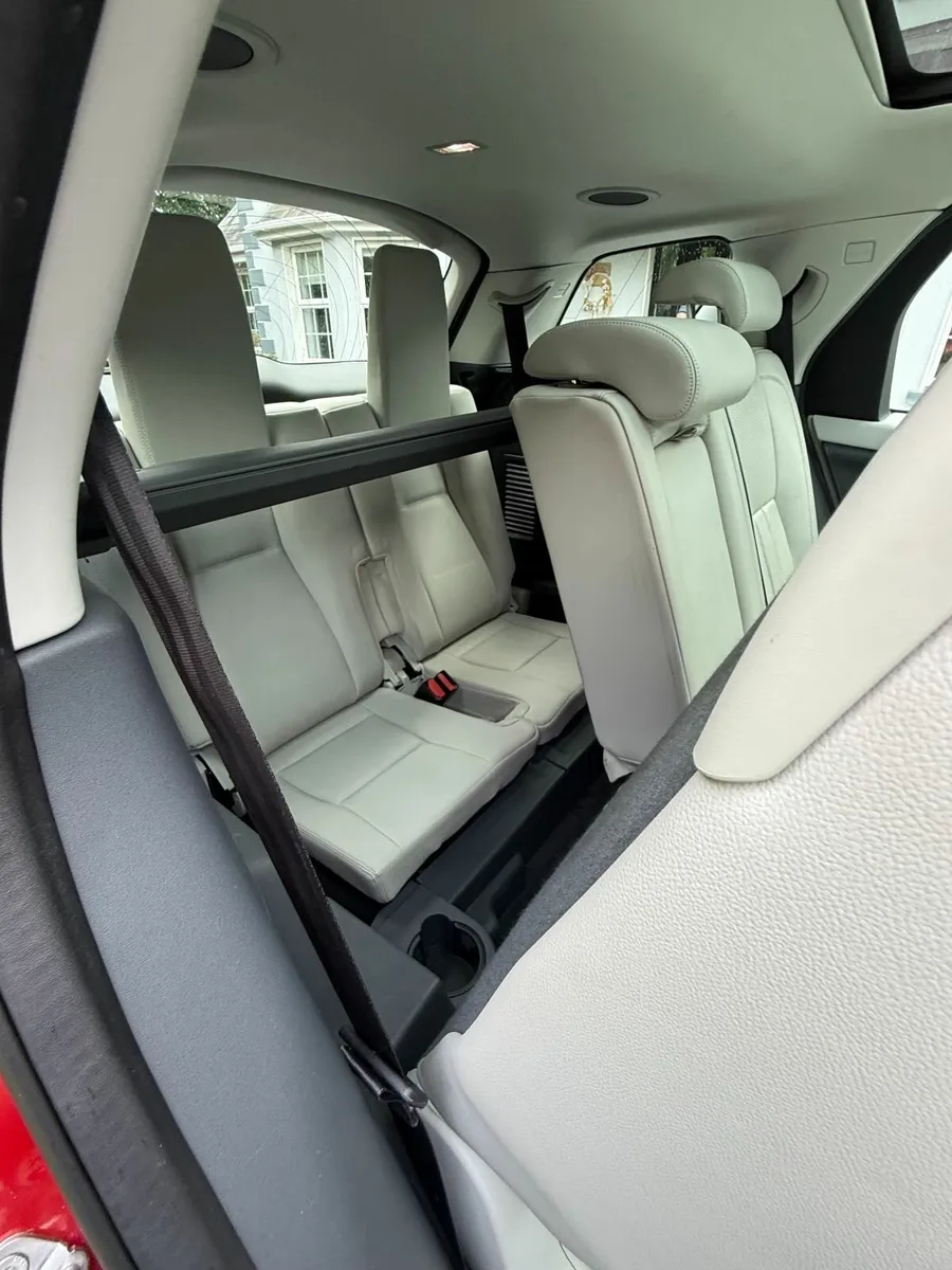 Land Rover Discovery Sport HSE Auto 7-Seater 2017 - Image 4