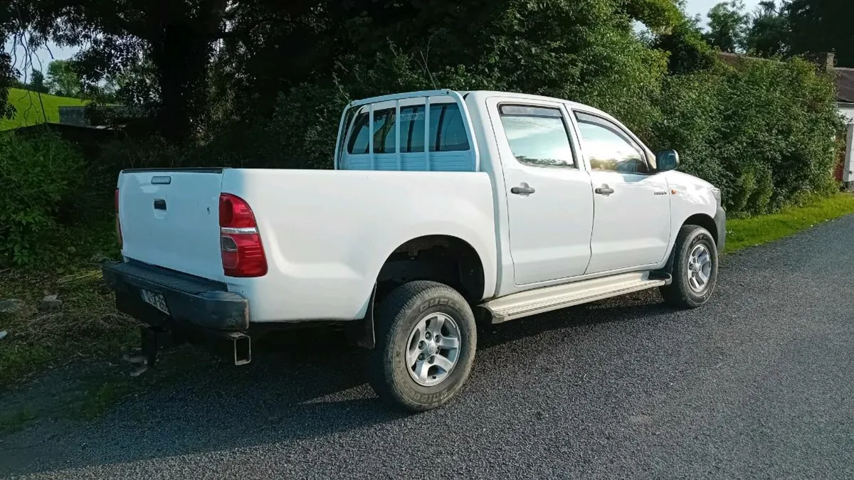 Toyota Hilux 2012 Crewcab D4D - Image 3