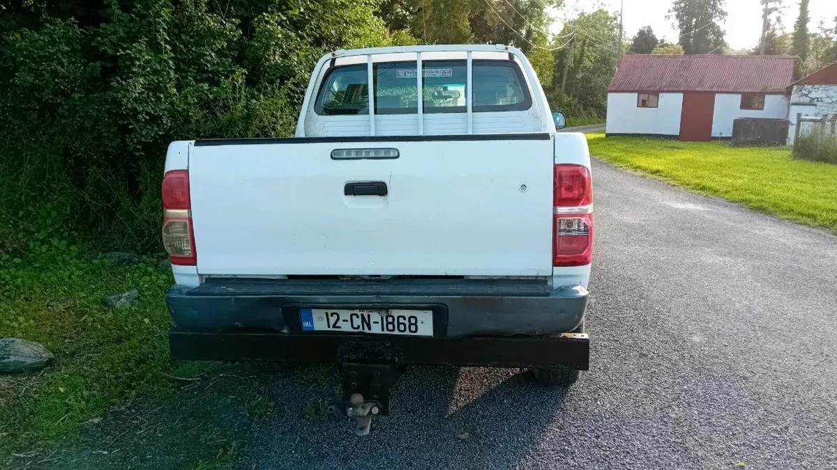 Toyota Hilux 2012 Crewcab D4D - Image 4