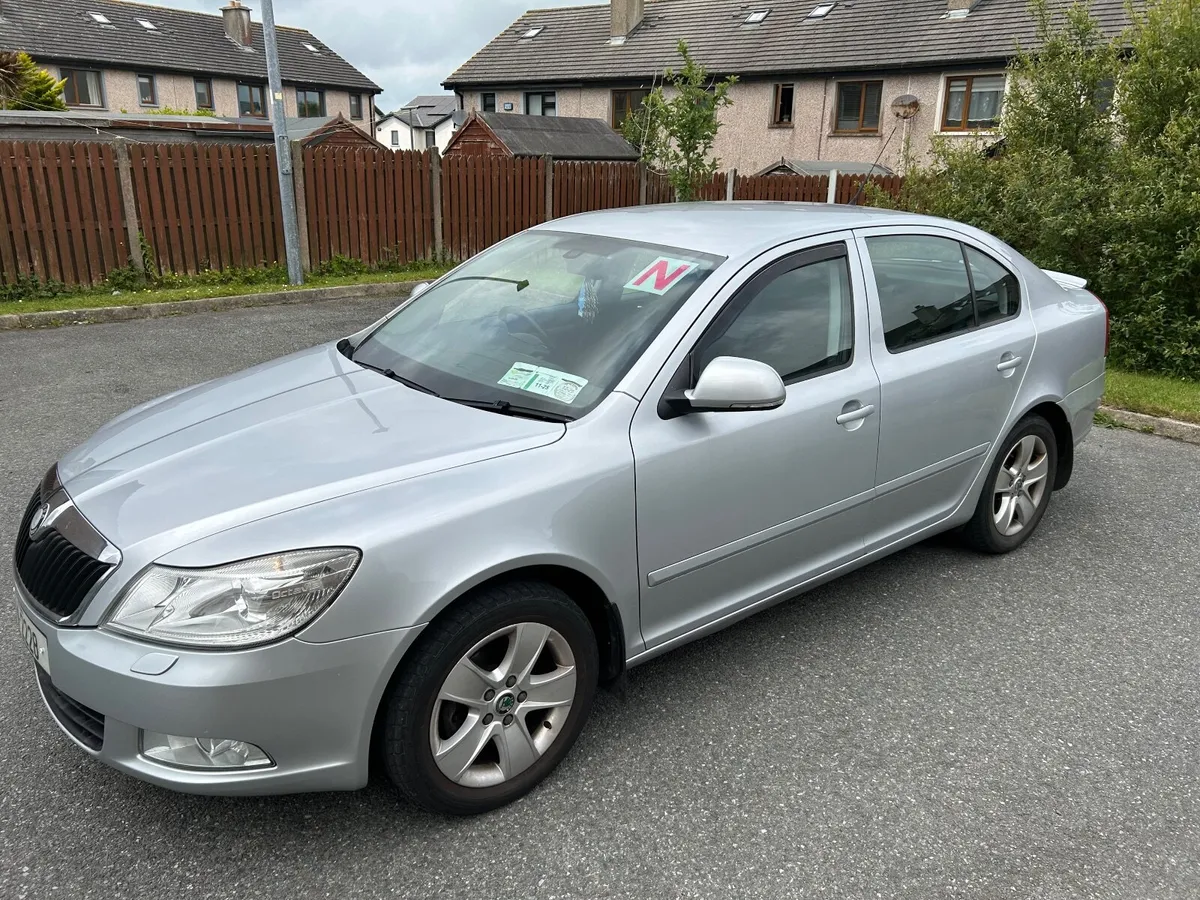Skoda Octavia 2011 - Image 2