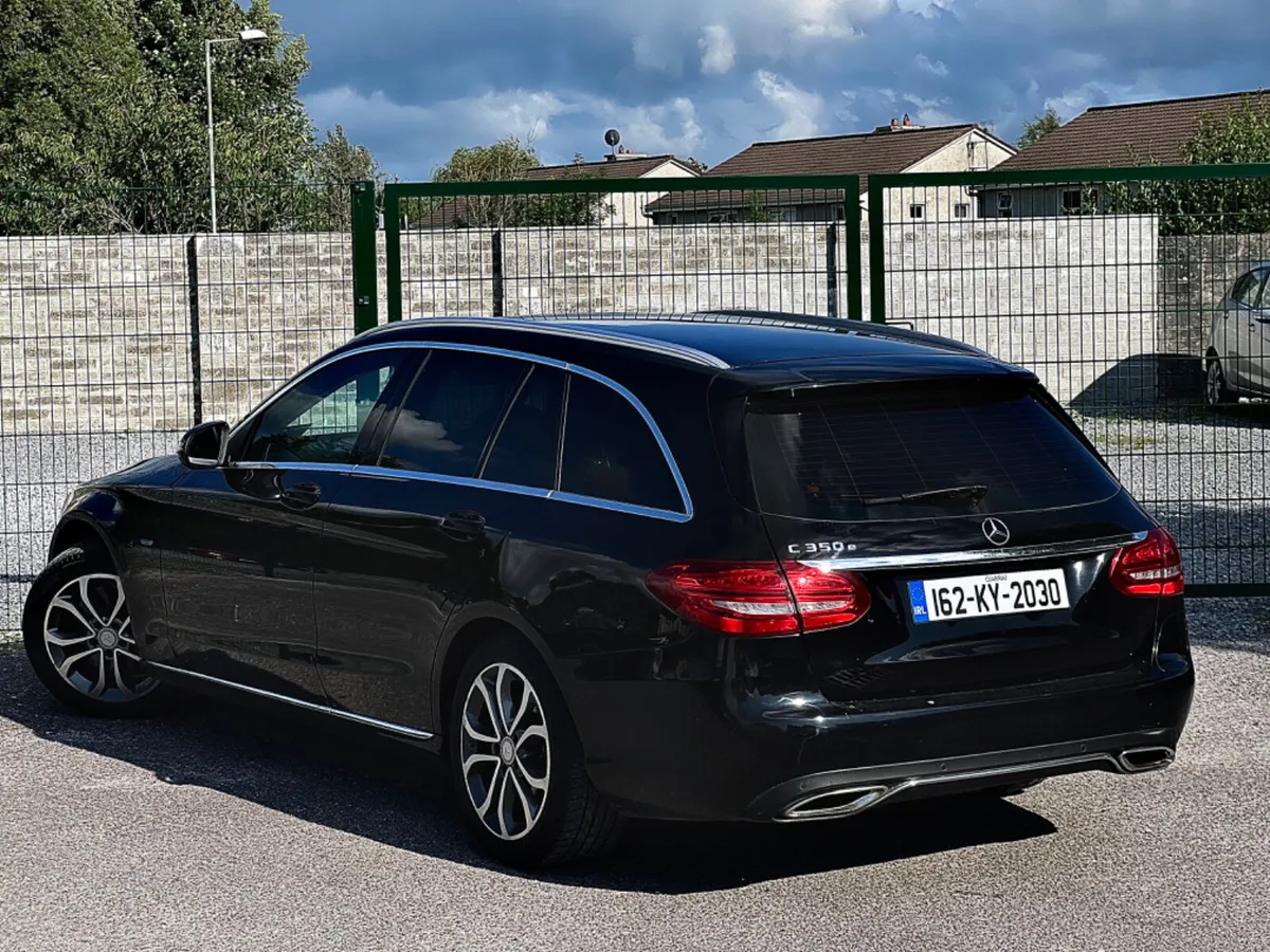 Mercedes-Benz C-Class 2016 AUTO LOW KM’S - Image 4