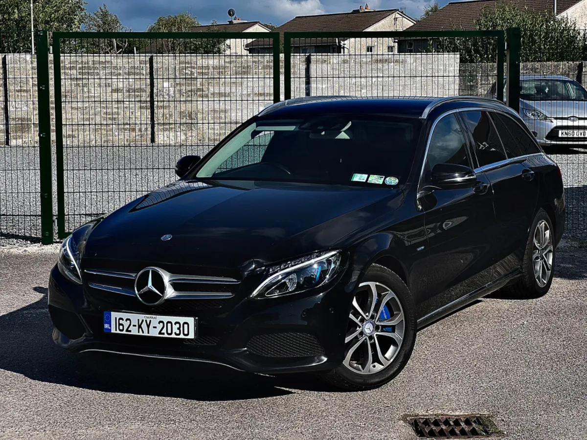 Mercedes-Benz C-Class 2016 AUTO LOW KM’S - Image 3