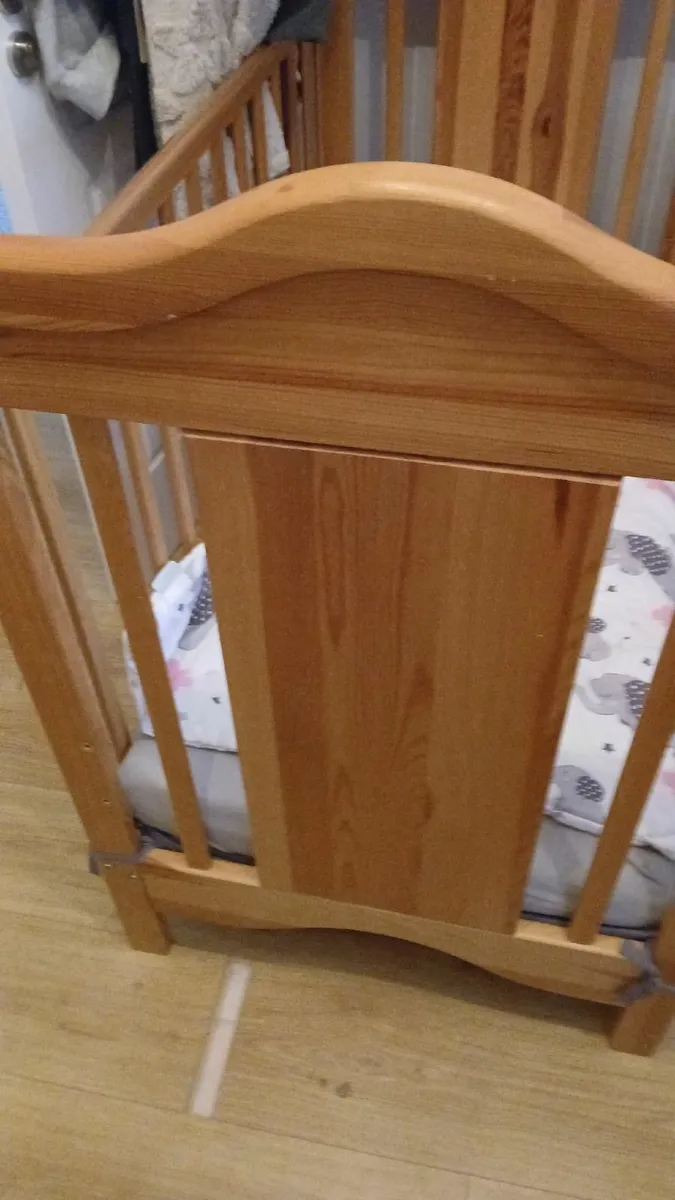 Child cot - Image 2