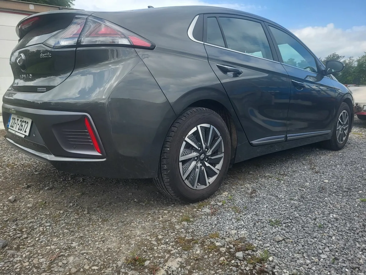 HYUNDAI IONIQ ELECTRIC AUTOMATIC 2022 - Image 3