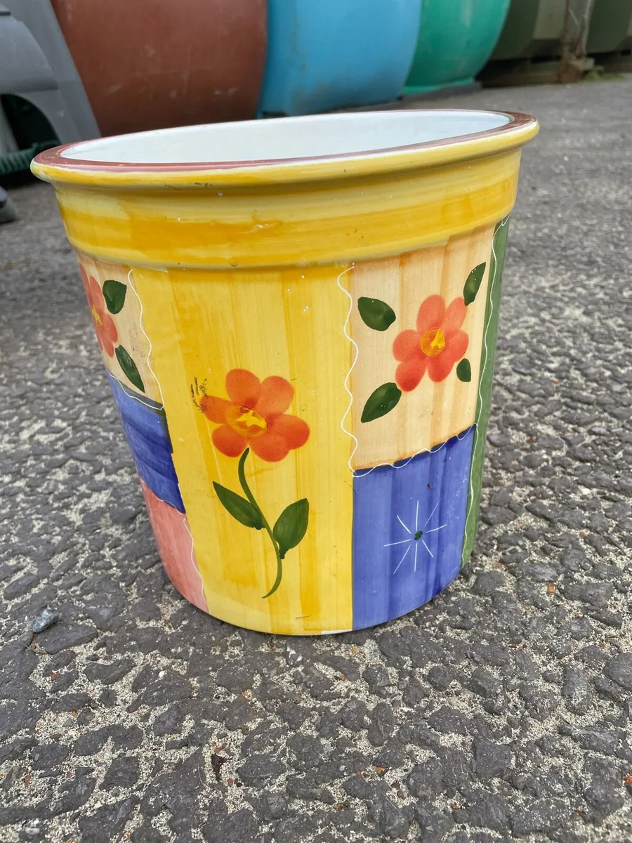 Flower pot - Image 1
