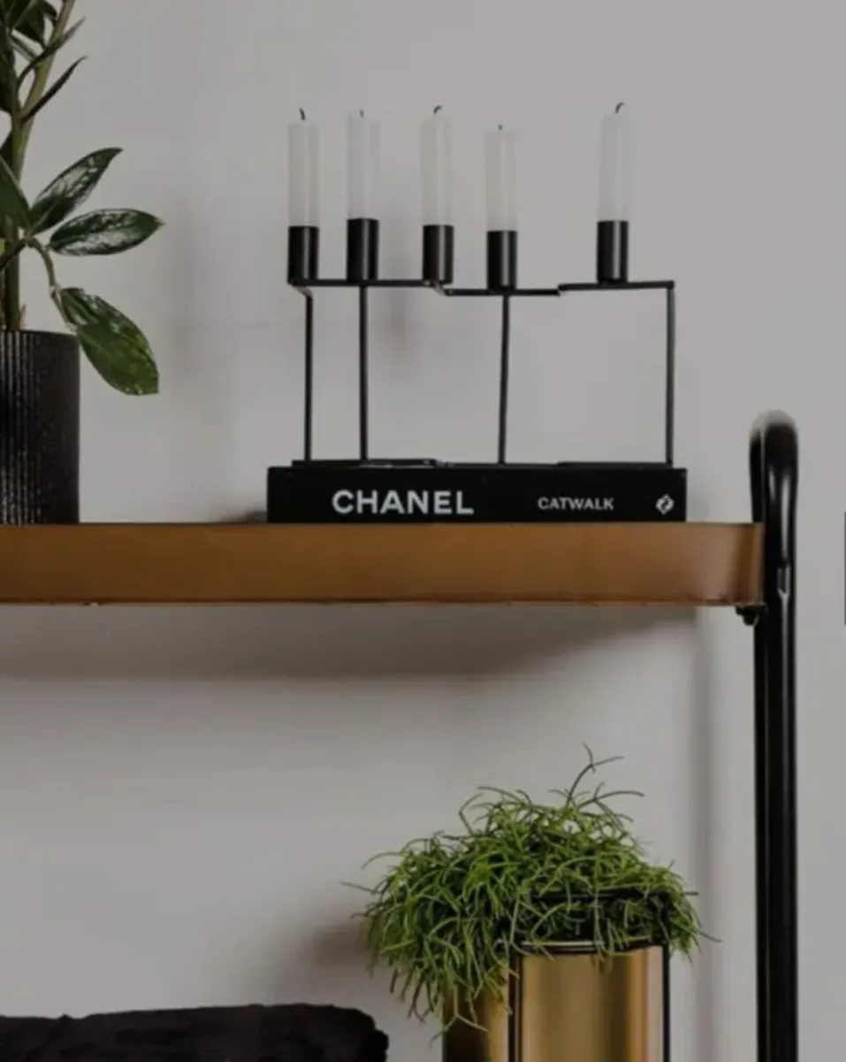 Black stunning candle holder - Image 1