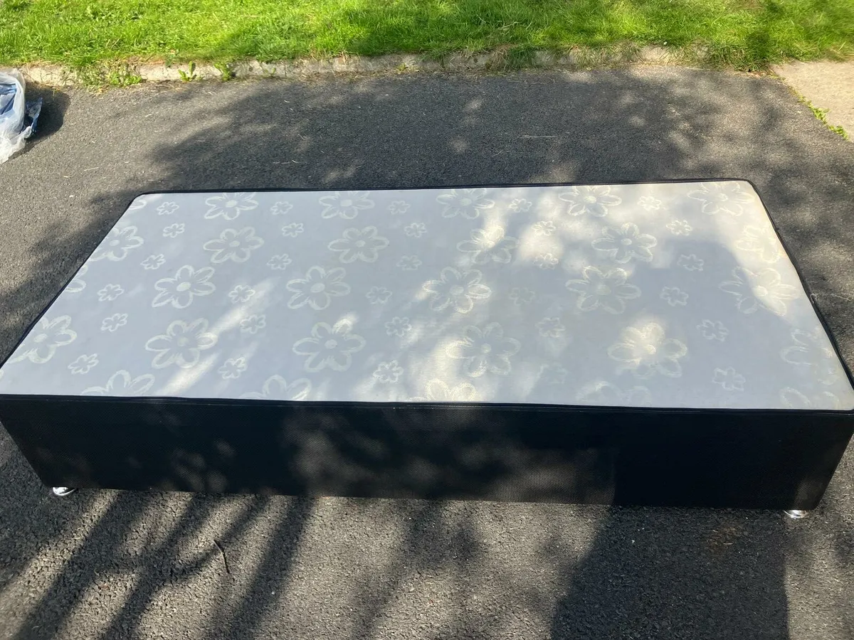 Single bed - Image 4