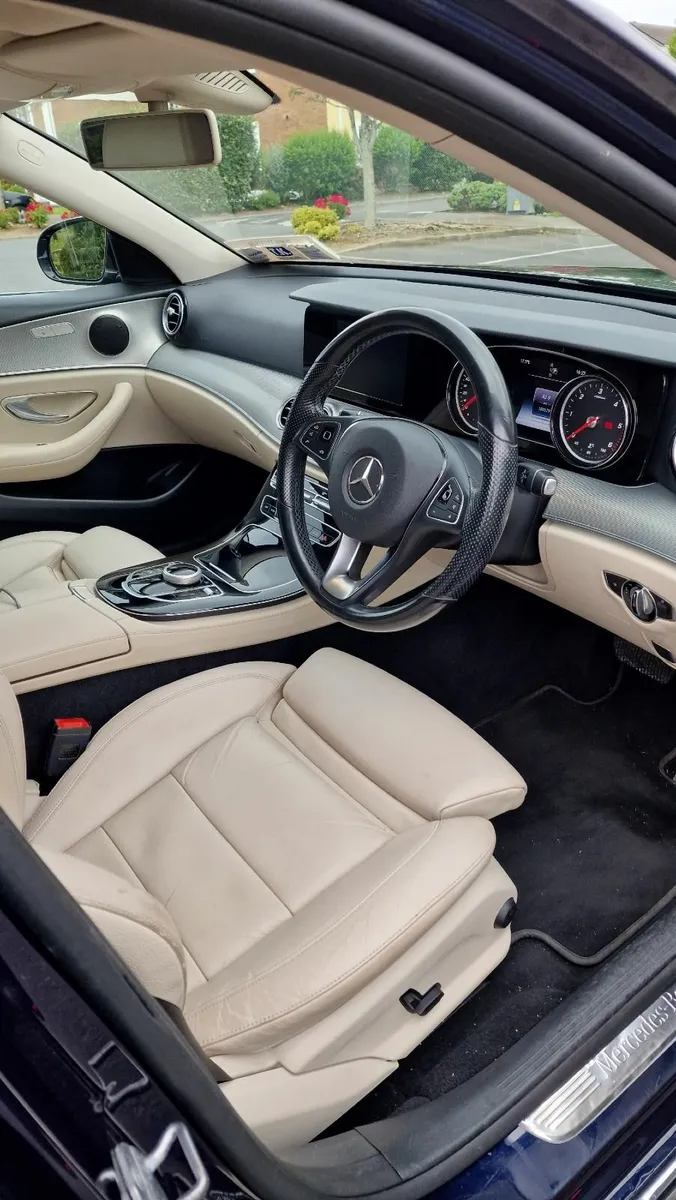 Mercedes-Benz E Class 220D (W213) - Image 2