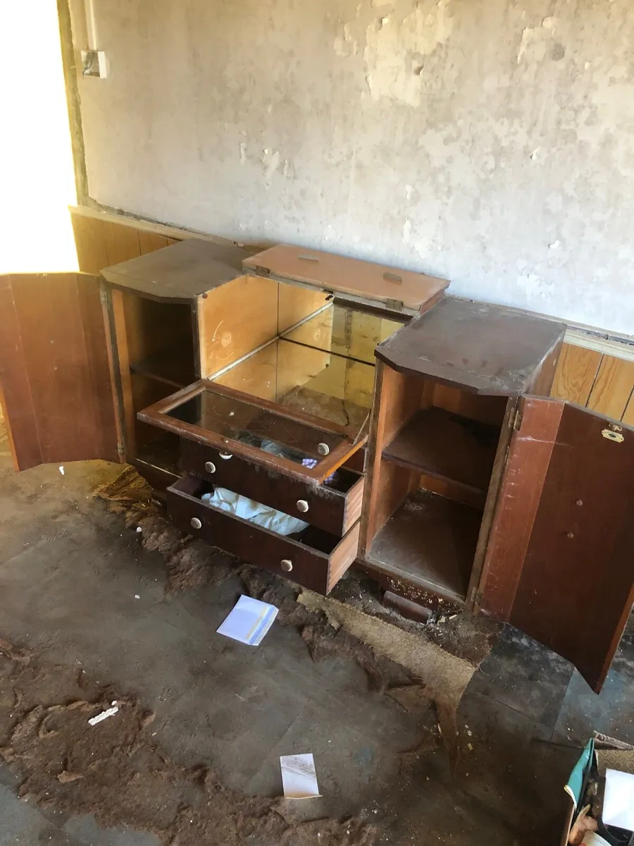 Cabinet - Image 2
