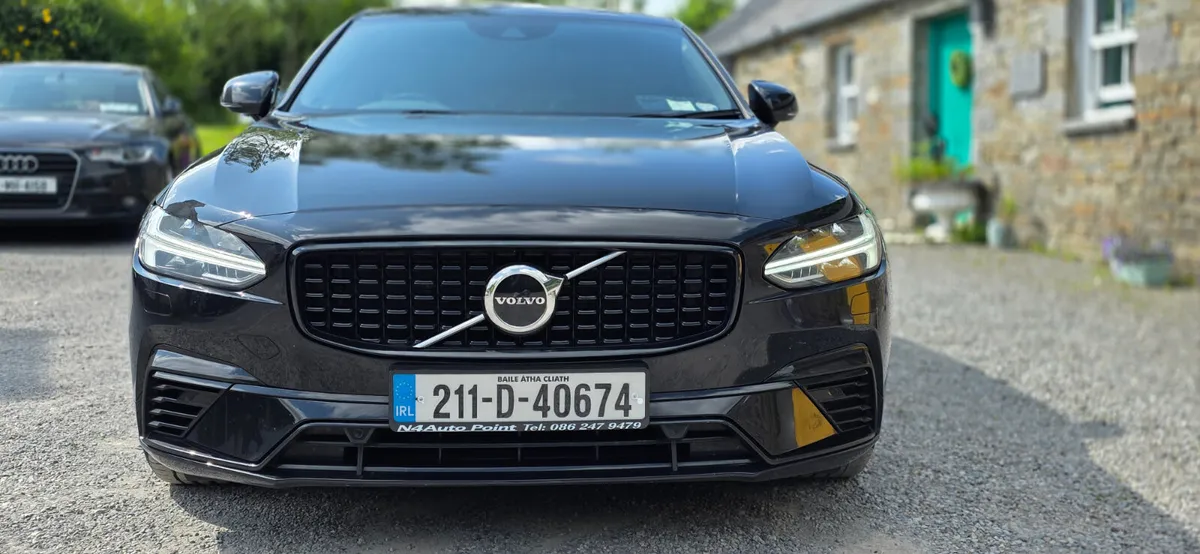 Volvo S90 2021 R DESIGN T8 4WD - Image 4