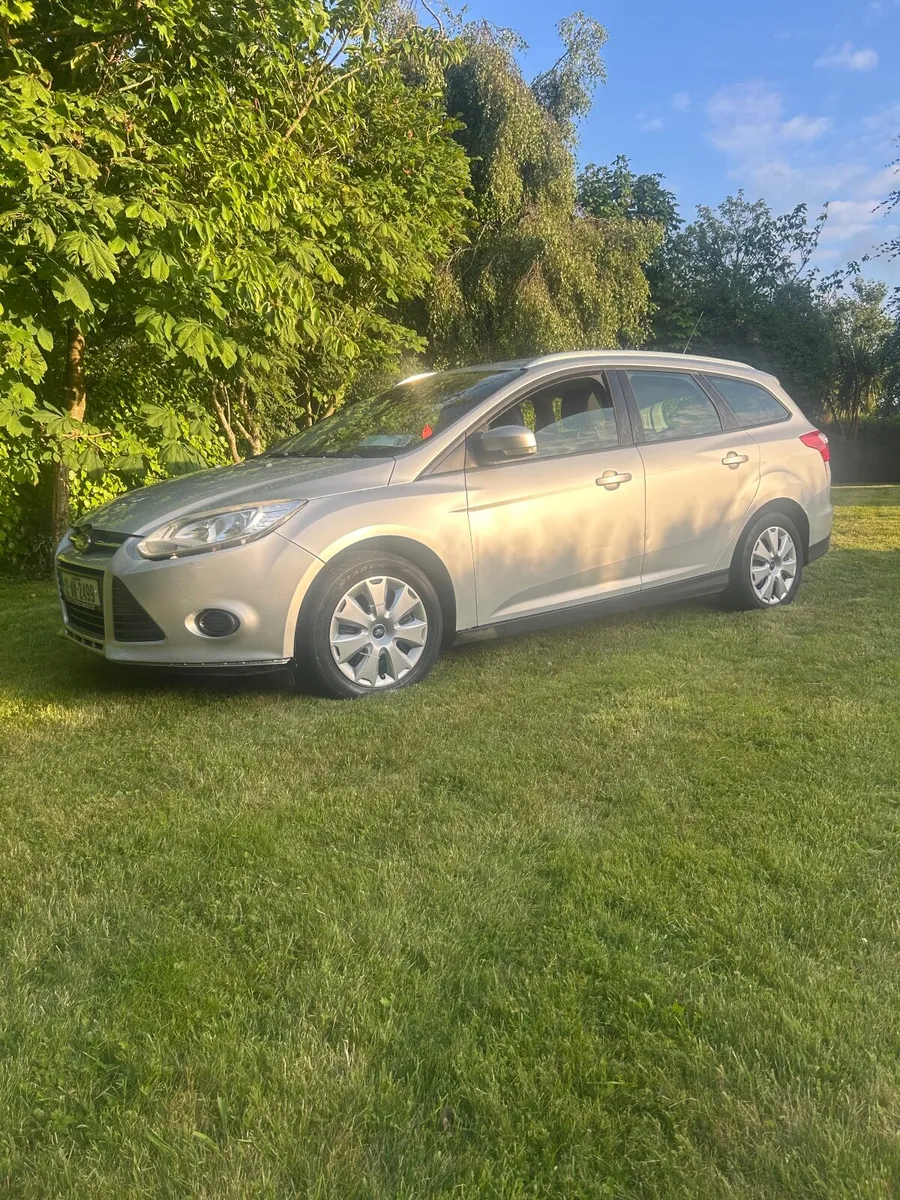 Ford Focus 2012 - Image 2