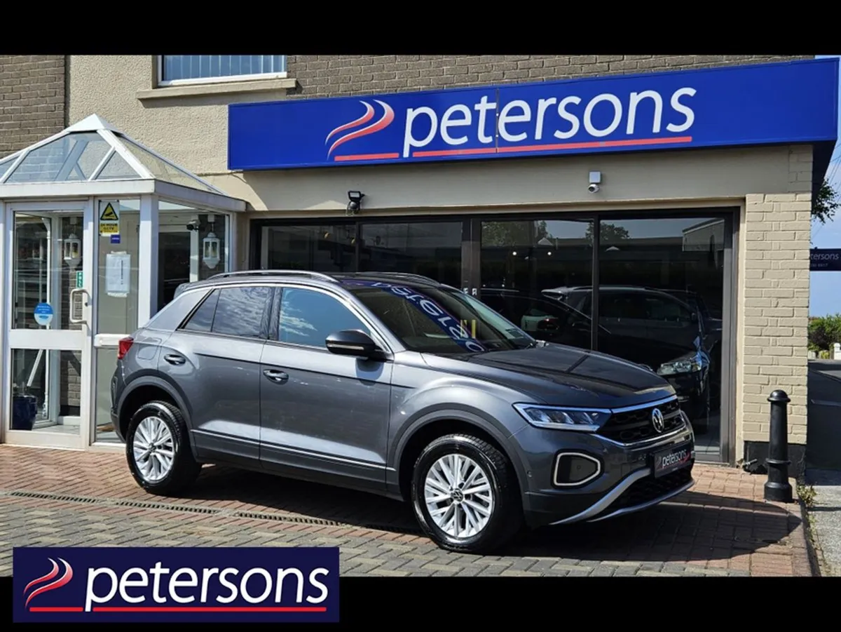 Volkswagen T-Roc Life 2.0 TDI Manual 6speed FWD 1 - Image 1
