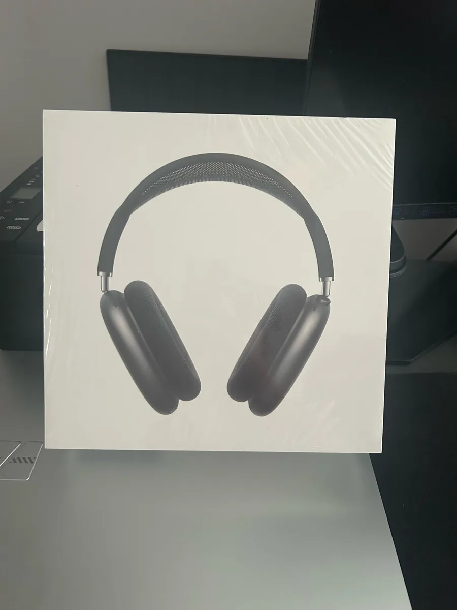 AppIe Airpods Max - Image 1