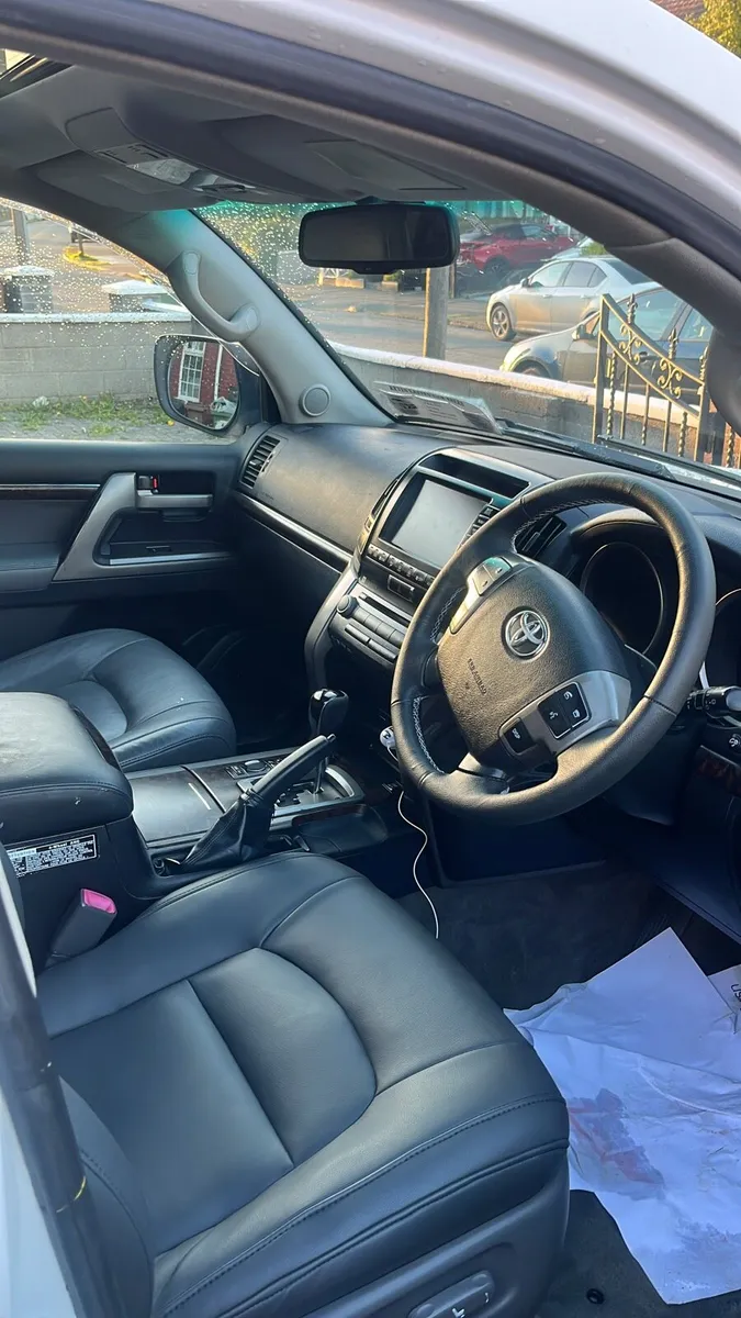 Landcruiser 200 V8 - Image 4