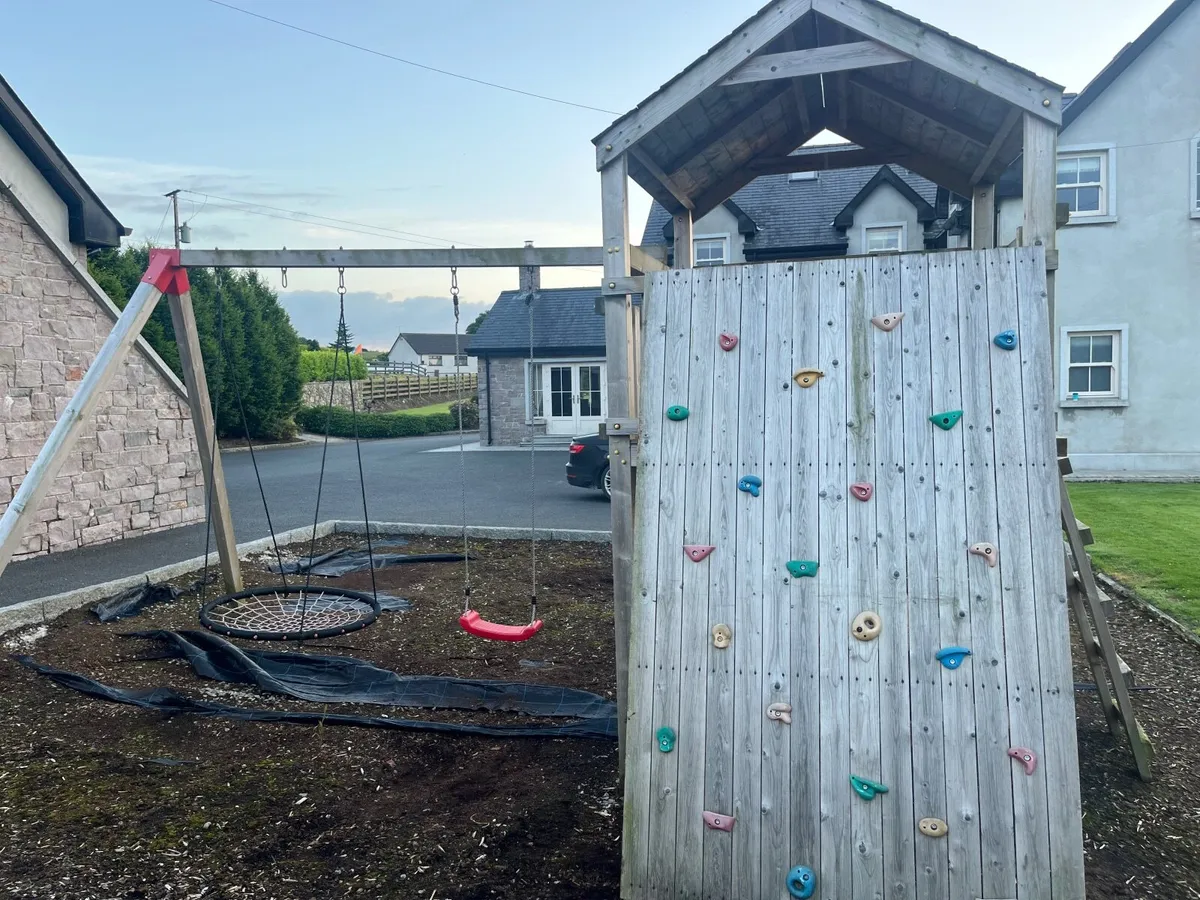 Swingset - Image 2