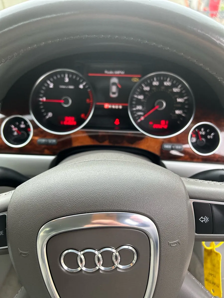 Audi A8 2008 - Image 1