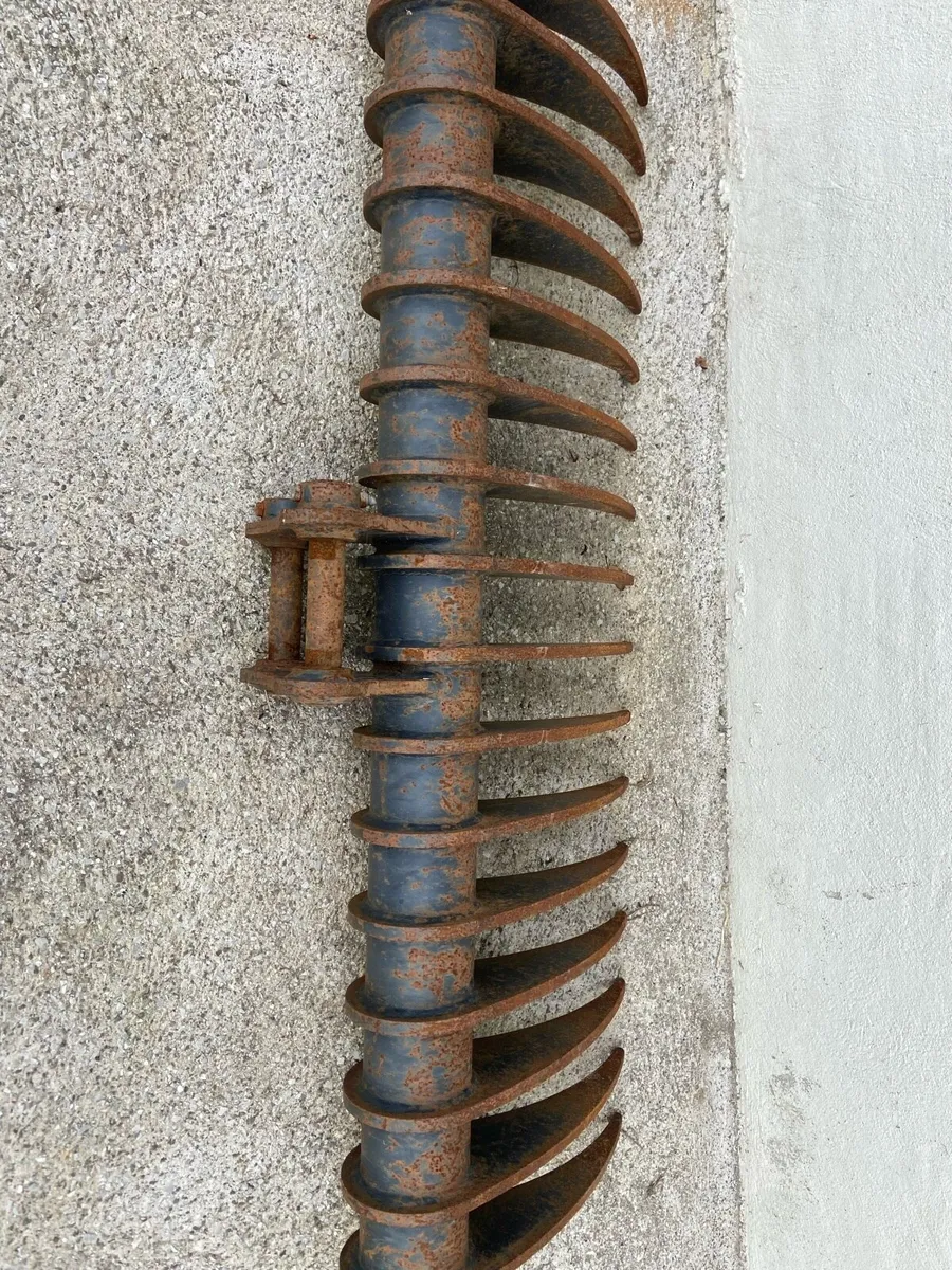 Lawn rake for 30m pins - Image 1